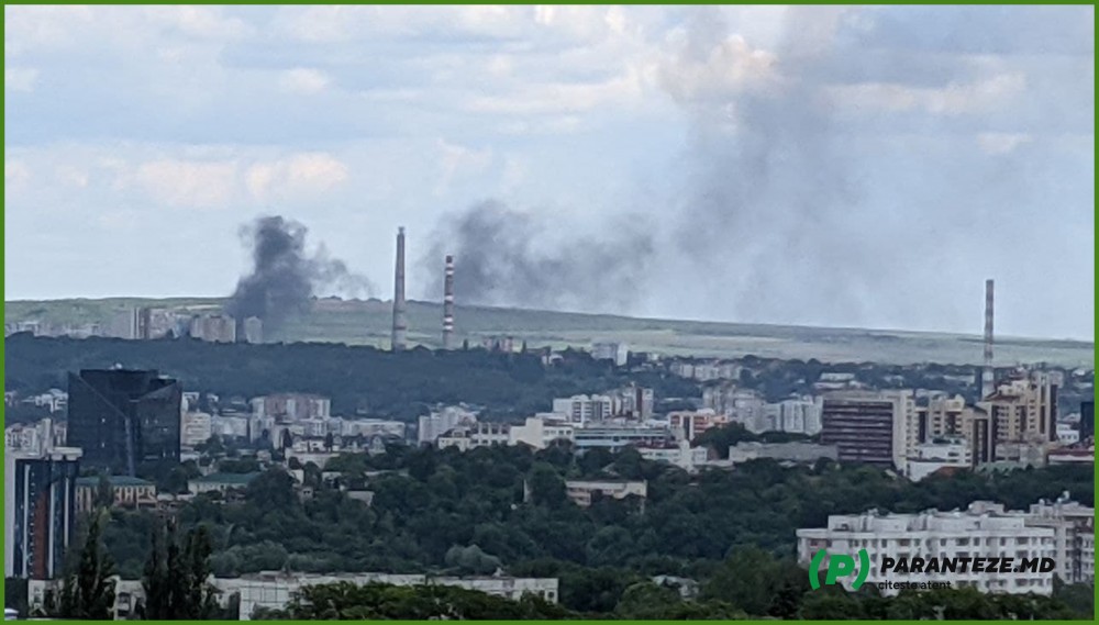 FOTO // Incendiu puternic la Ciocana. Fumul a acoperit tot sectorul